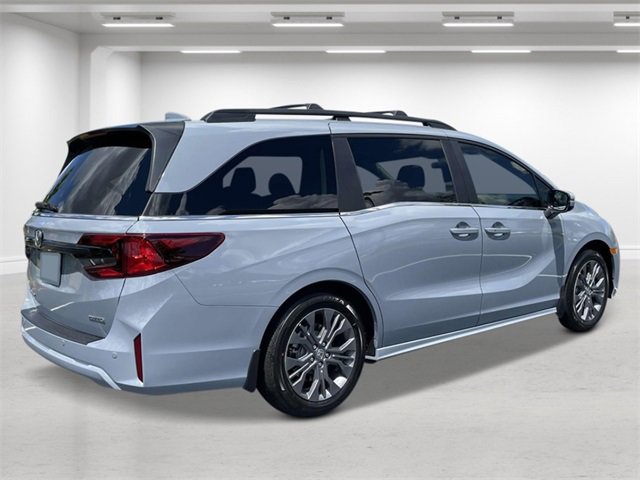 New 2026 Honda Odyssey Touring image 5