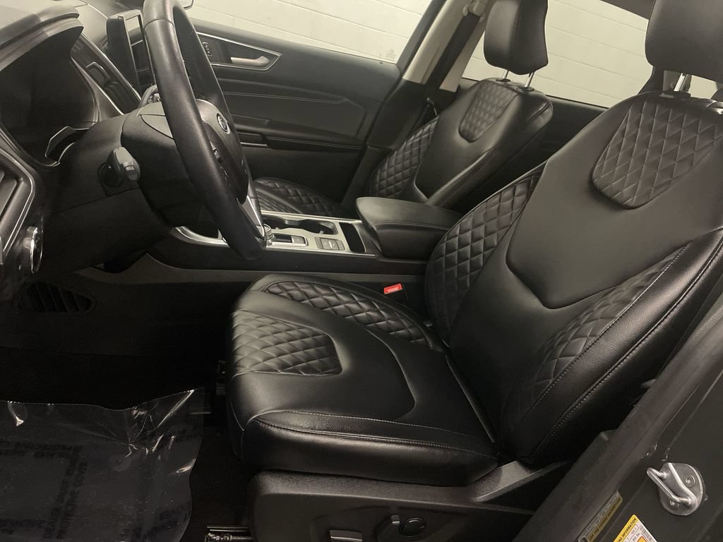Used 2023 Ford Edge Titanium AWD/4WD image 12