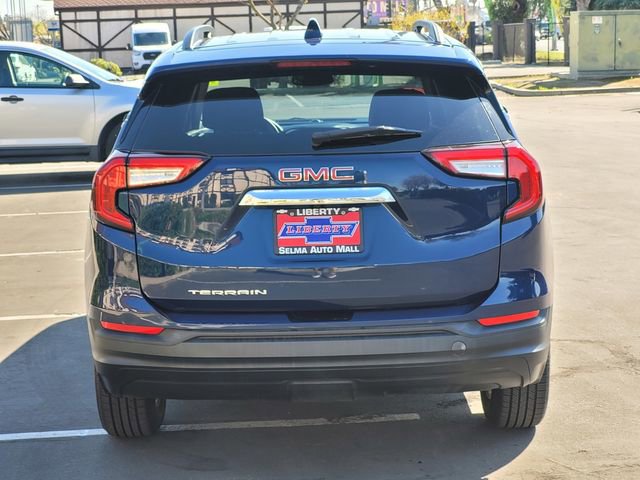 Used 2022 GMC Terrain SLE w/ Driver Convenience Package image 6