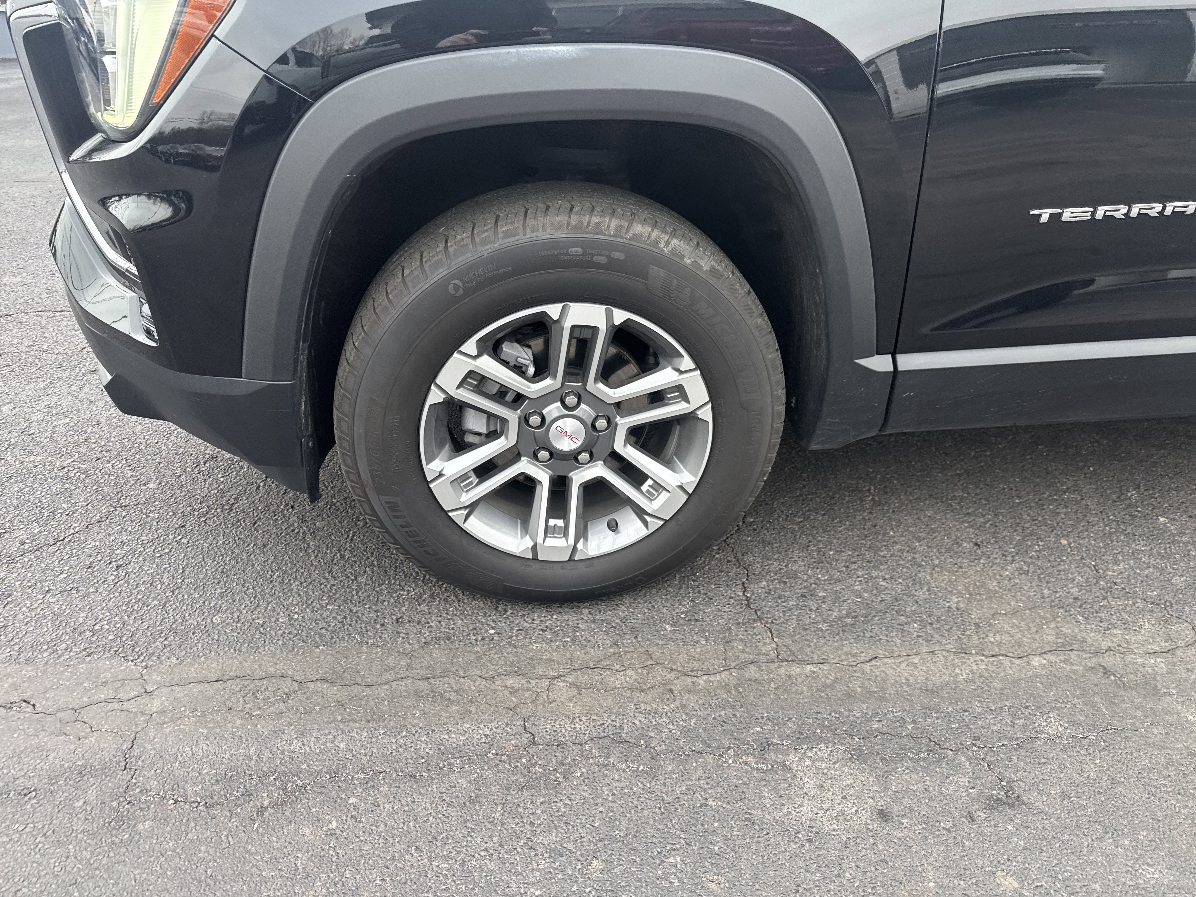 Used 2025 GMC Terrain Elevation AWD/4WD image 11