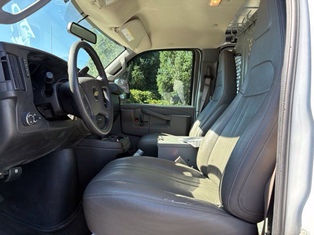 Used 2021 Chevrolet Express 2500 w/ Driver Convenience Package RWD image 6