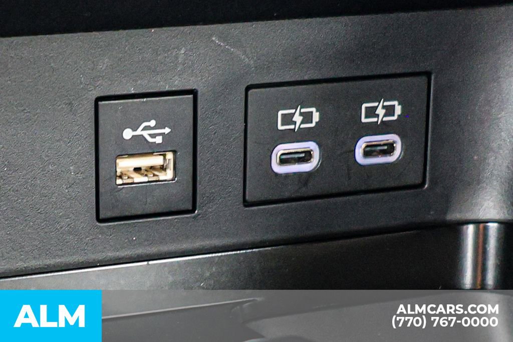 Used 2025 Toyota Camry LE image 42