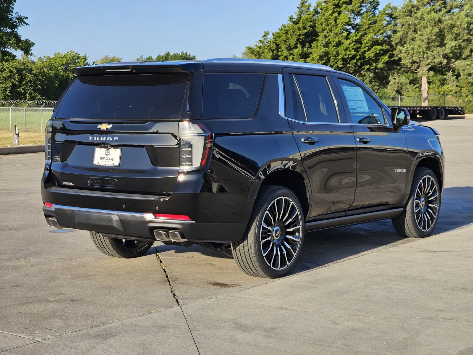 New 2026 Chevrolet Tahoe High Country AWD/4WD image 4