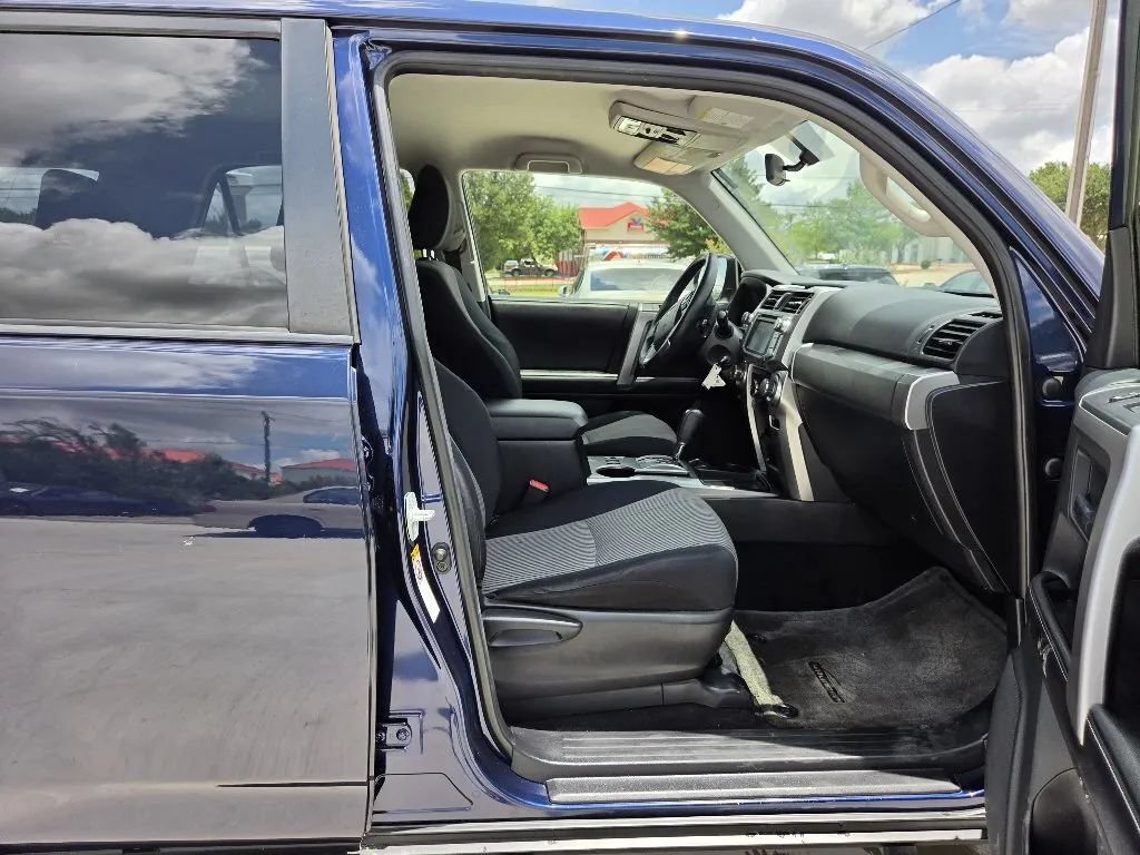 Used 2015 Toyota 4Runner SR5 RWD image 27