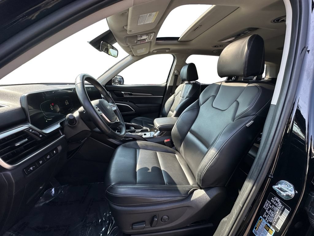 Used 2025 Kia Telluride S FWD image 5