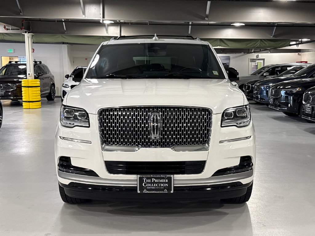 Used 2024 Lincoln Navigator L Reserve AWD/4WD image 5