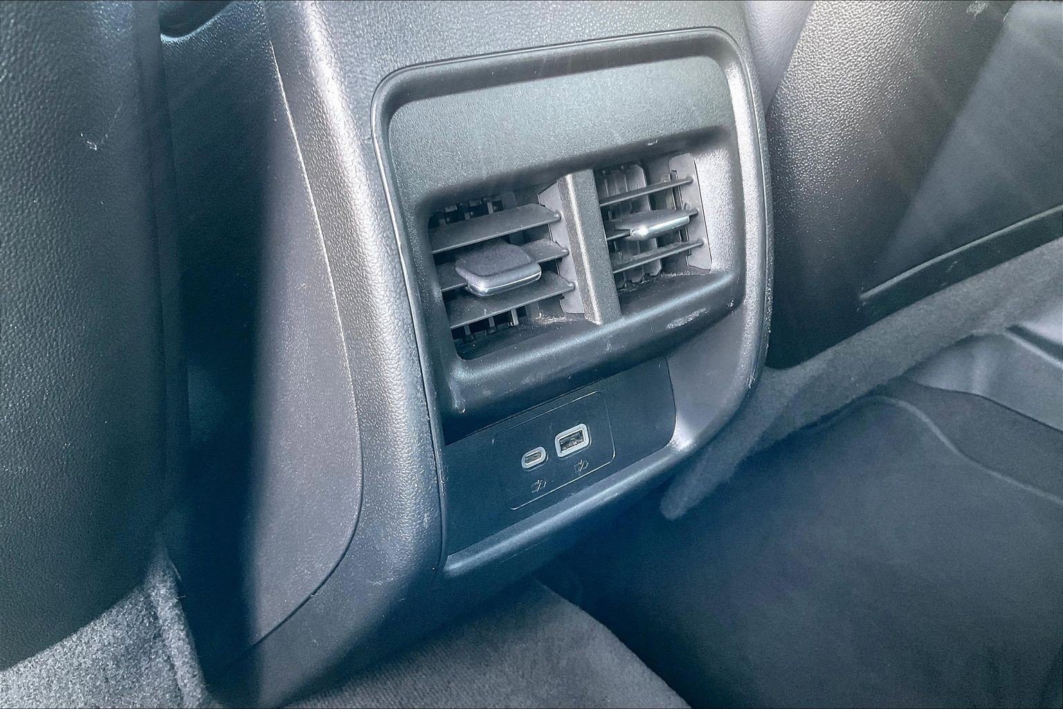 Used 2023 Cadillac XT4 Premium Luxury image 33