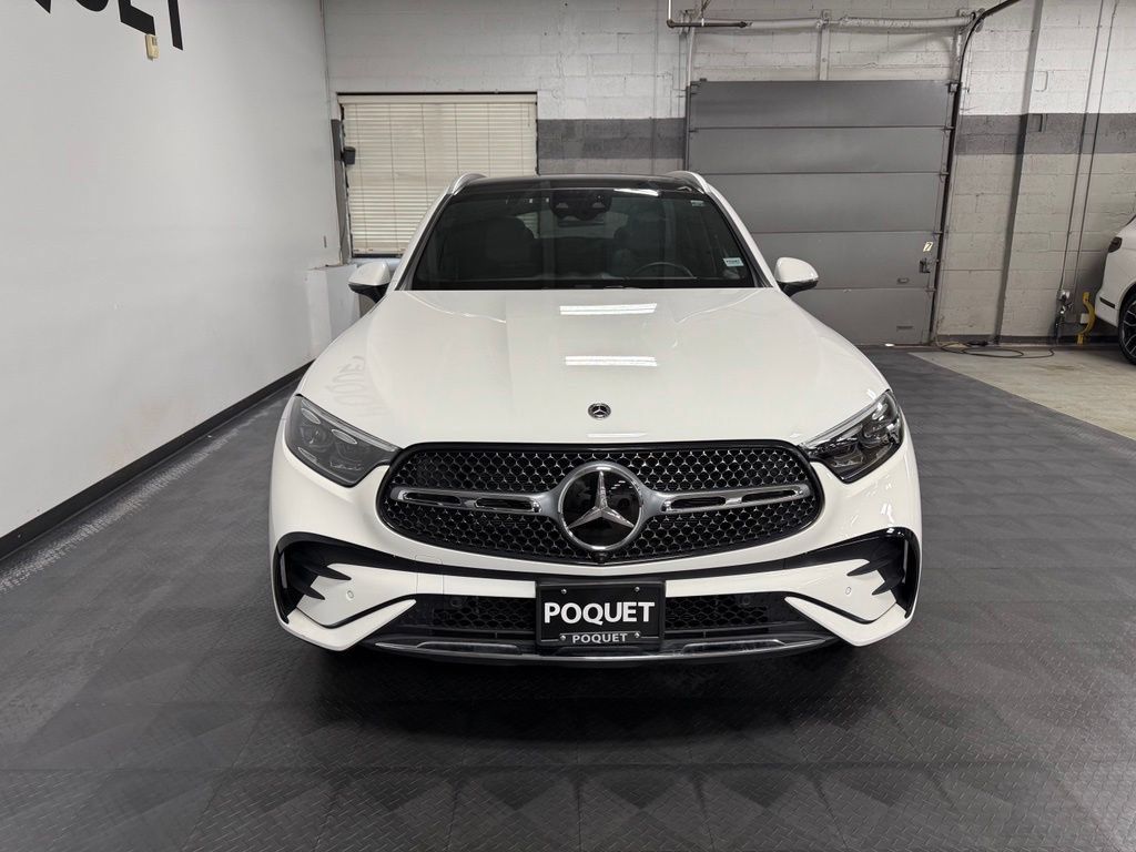 Used 2023 Mercedes-Benz GLC 300 4MATIC image 3