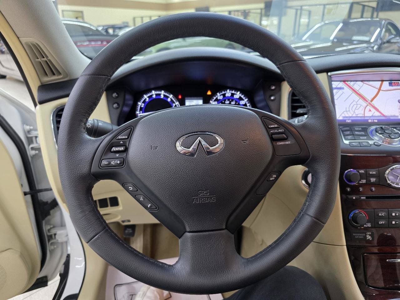Used 2017 INFINITI QX50 2WD w/ Premium Plus Package image 30