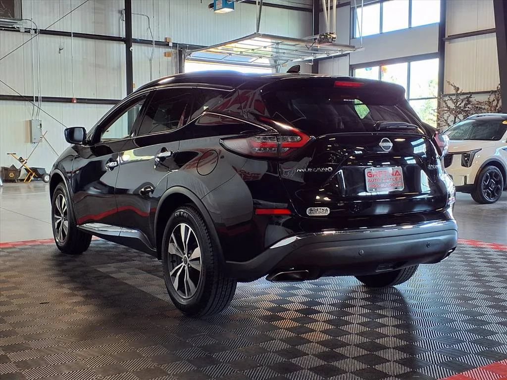 Used 2023 Nissan Murano SV AWD/4WD image 4