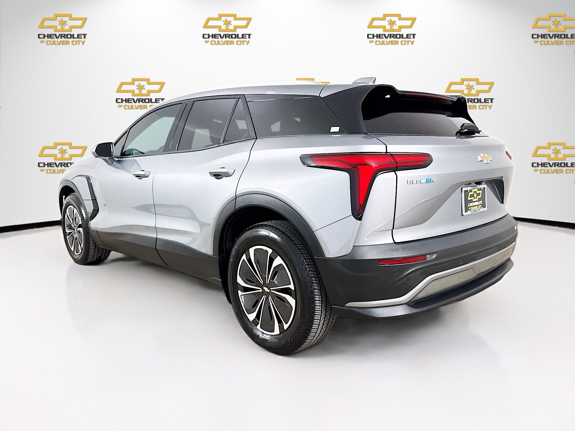 Used 2024 Chevrolet Blazer EV LT image 5