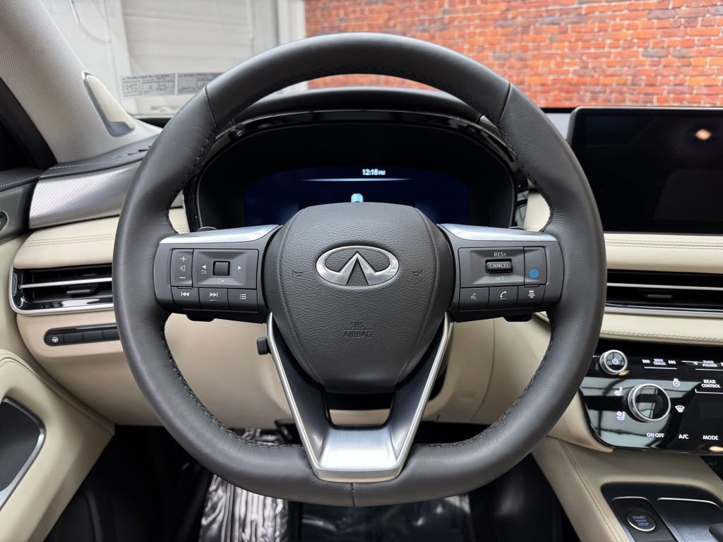 Used 2024 INFINITI QX60 Luxe w/ Performance Audio Package image 15