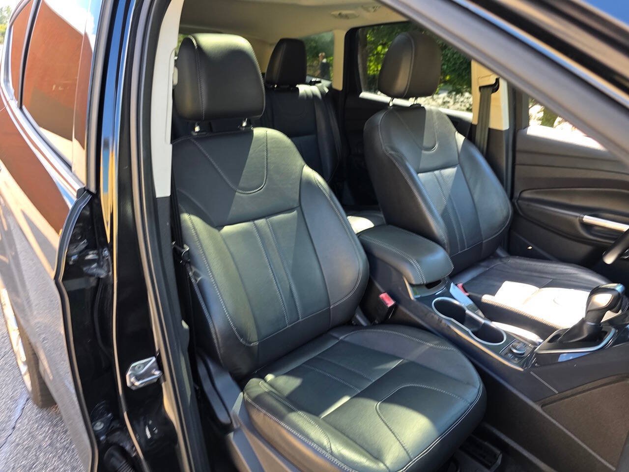 Used 2013 Ford Escape Titanium w/ Parking Technology Pkg AWD/4WD image 41