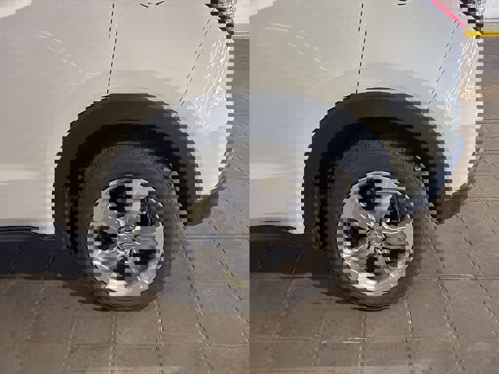 Used 2017 Honda HR-V LX image 18