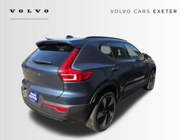 New 2026 Volvo EX40 Plus w/ Climate Package image 7