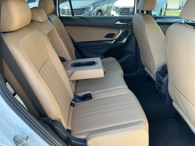 Certified 2023 Volkswagen Tiguan SE R-Line AWD/4WD image 21