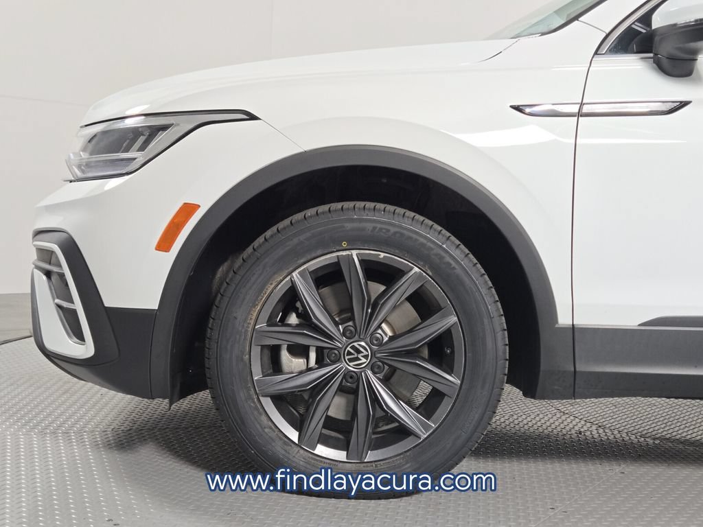 Used 2022 Volkswagen Tiguan SE AWD/4WD image 11
