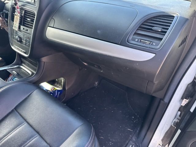 Used 2016 Dodge Grand Caravan R/T FWD image 9