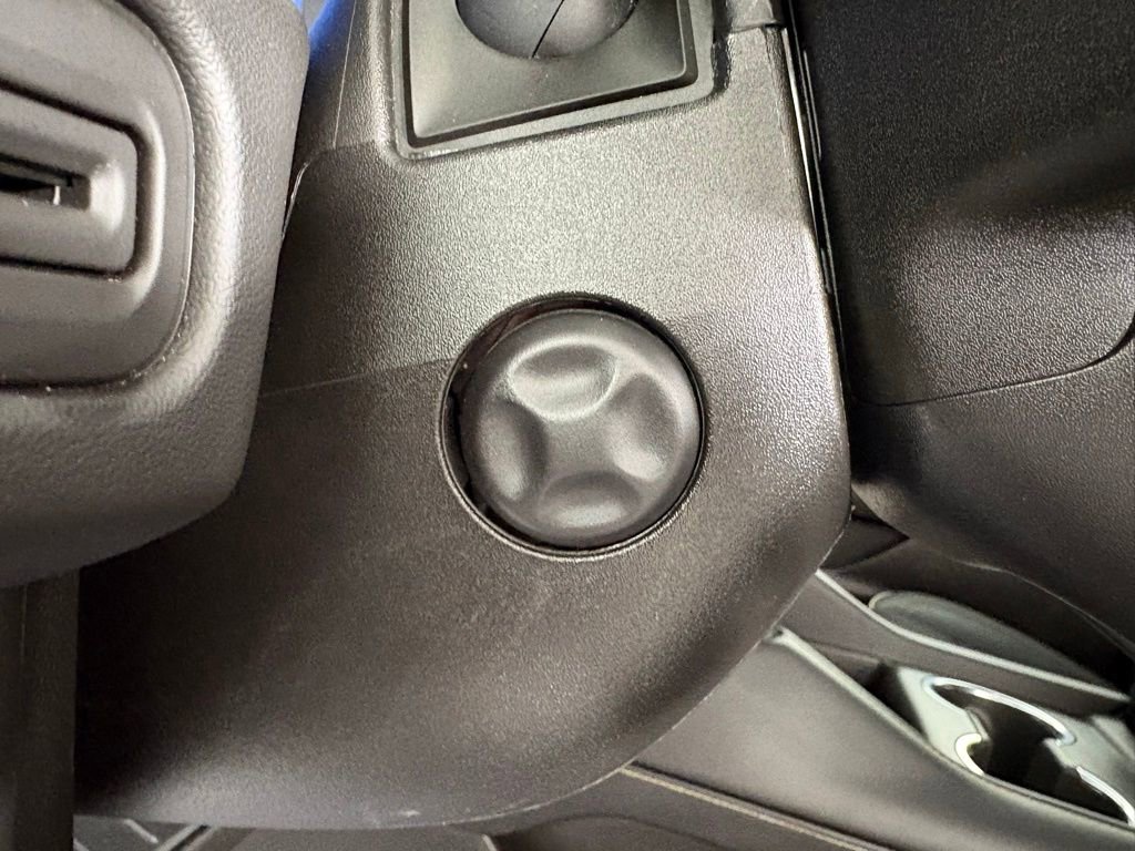 Used 2023 Chevrolet Suburban Premier image 19