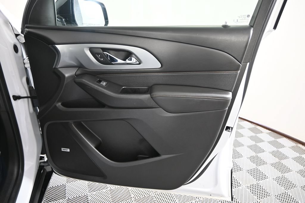 Used 2019 Chevrolet Traverse Premier w/ Redline Edition AWD/4WD image 12