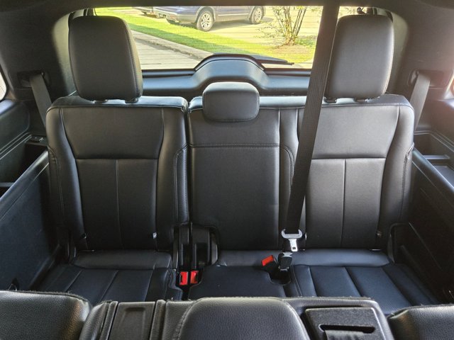 Used 2019 Ford Expedition XLT w/ Equipment Group 202A RWD image 19