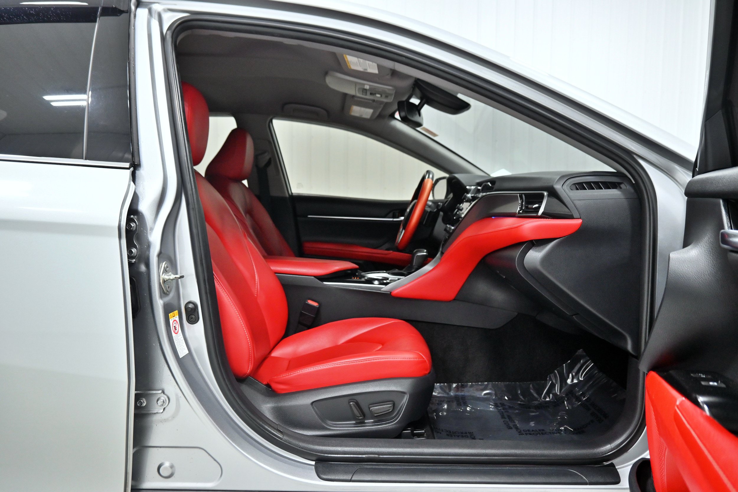 Used 2019 Toyota Camry XSE FWD image 26