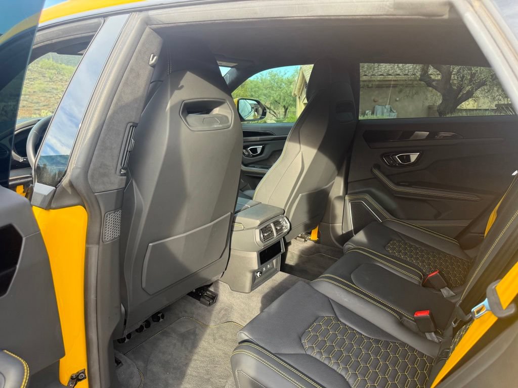 Used 2023 Lamborghini Urus S AWD/4WD image 34