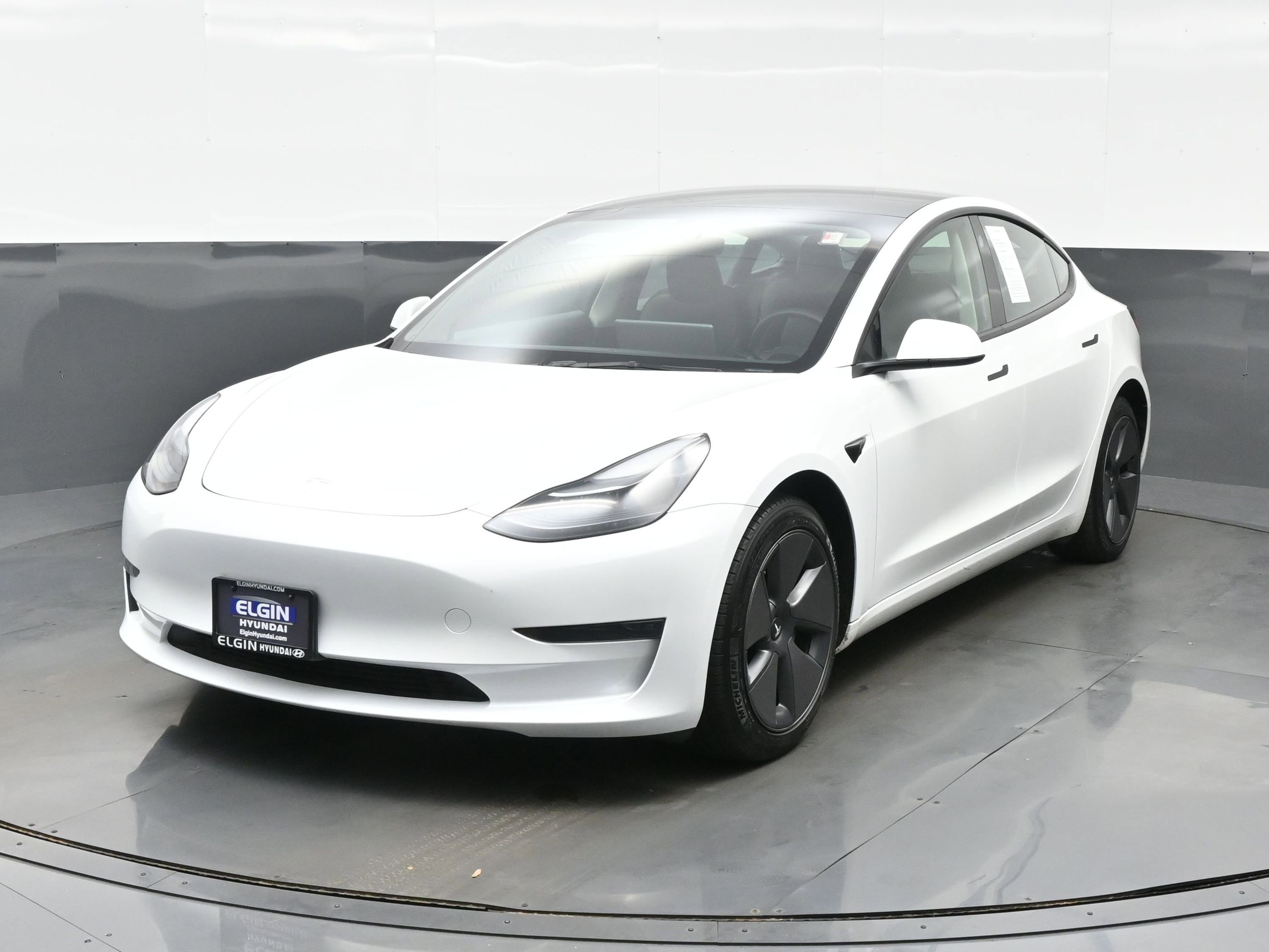 Used 2023 Tesla Model 3 Standard Range video 1