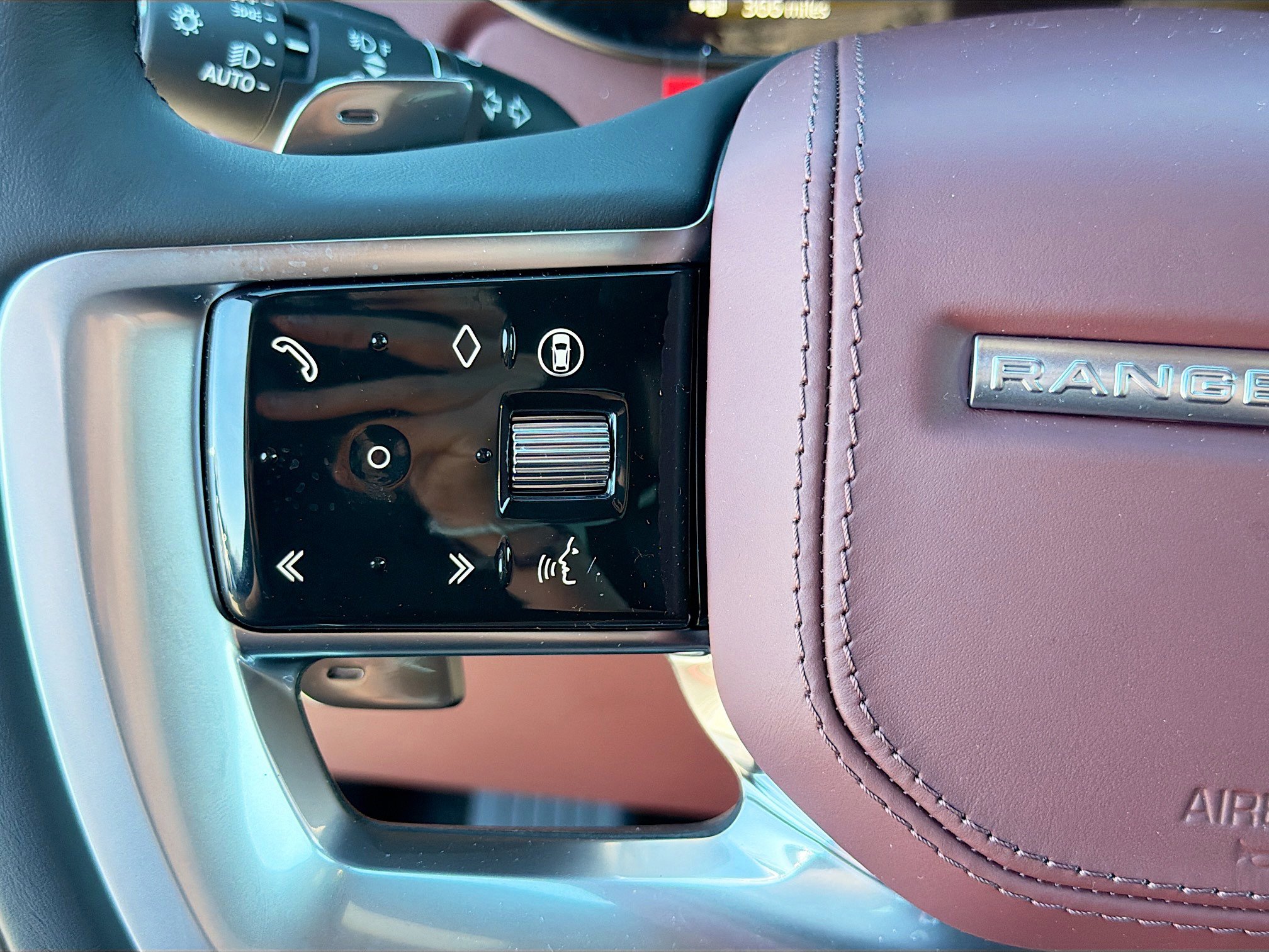 New 2026 Land Rover Range Rover Long Wheelbase Autobiography image 39