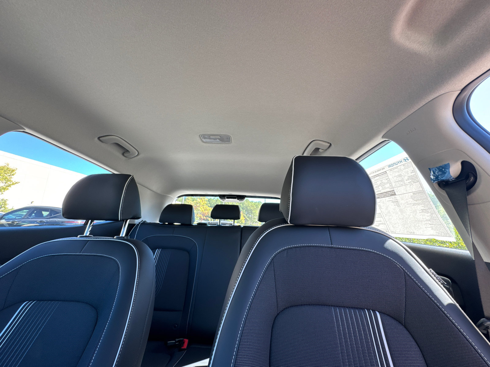 New 2026 Hyundai Venue SEL FWD image 31