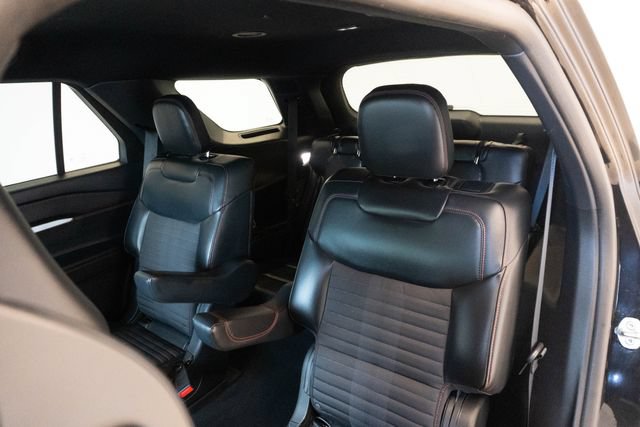 Used 2025 Ford Explorer ST-Line AWD/4WD image 21