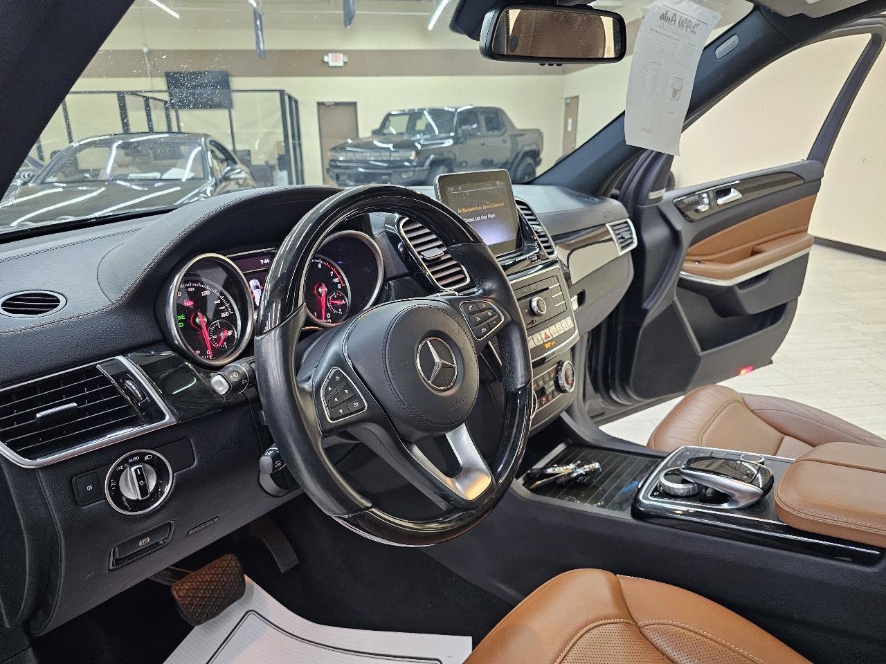 Used 2018 Mercedes-Benz GLS 550 4MATIC image 19