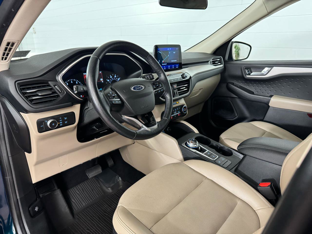 Used 2020 Ford Escape SEL image 11