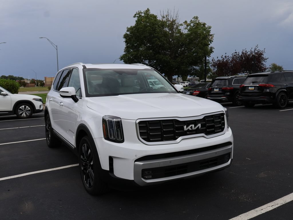 Used 2024 Kia Telluride SX AWD/4WD image 3