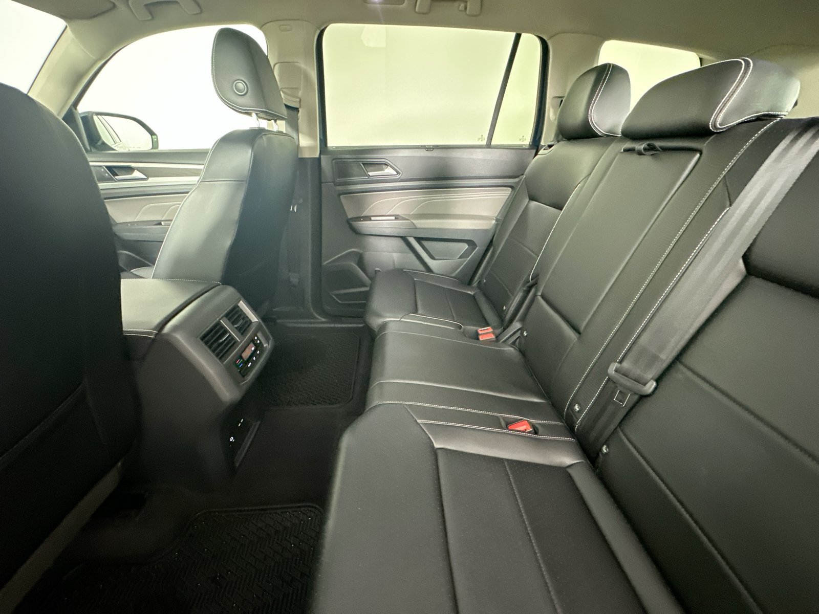 Used 2022 Volkswagen Atlas SE FWD image 39