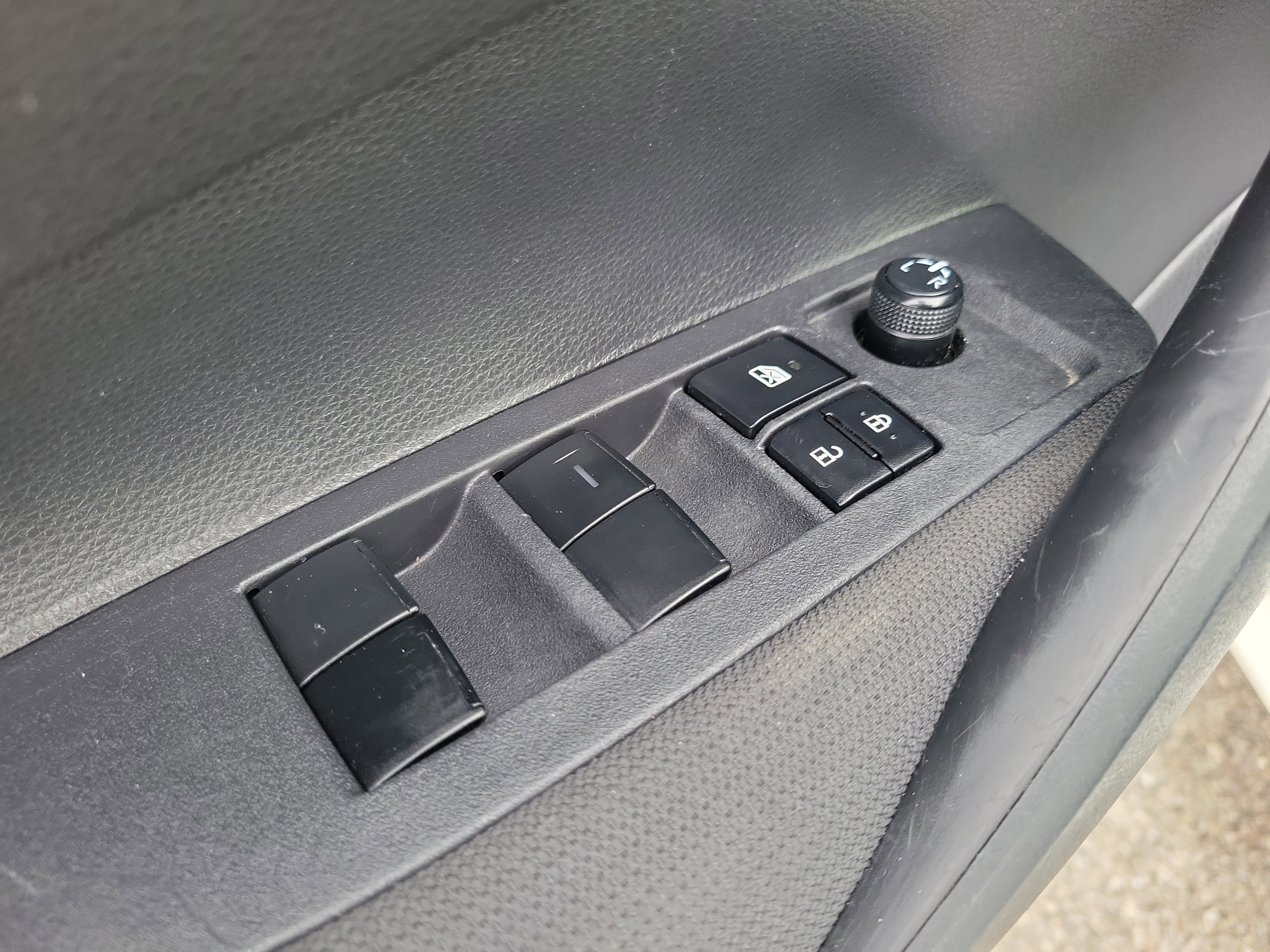 Used 2023 Toyota Corolla LE image 21