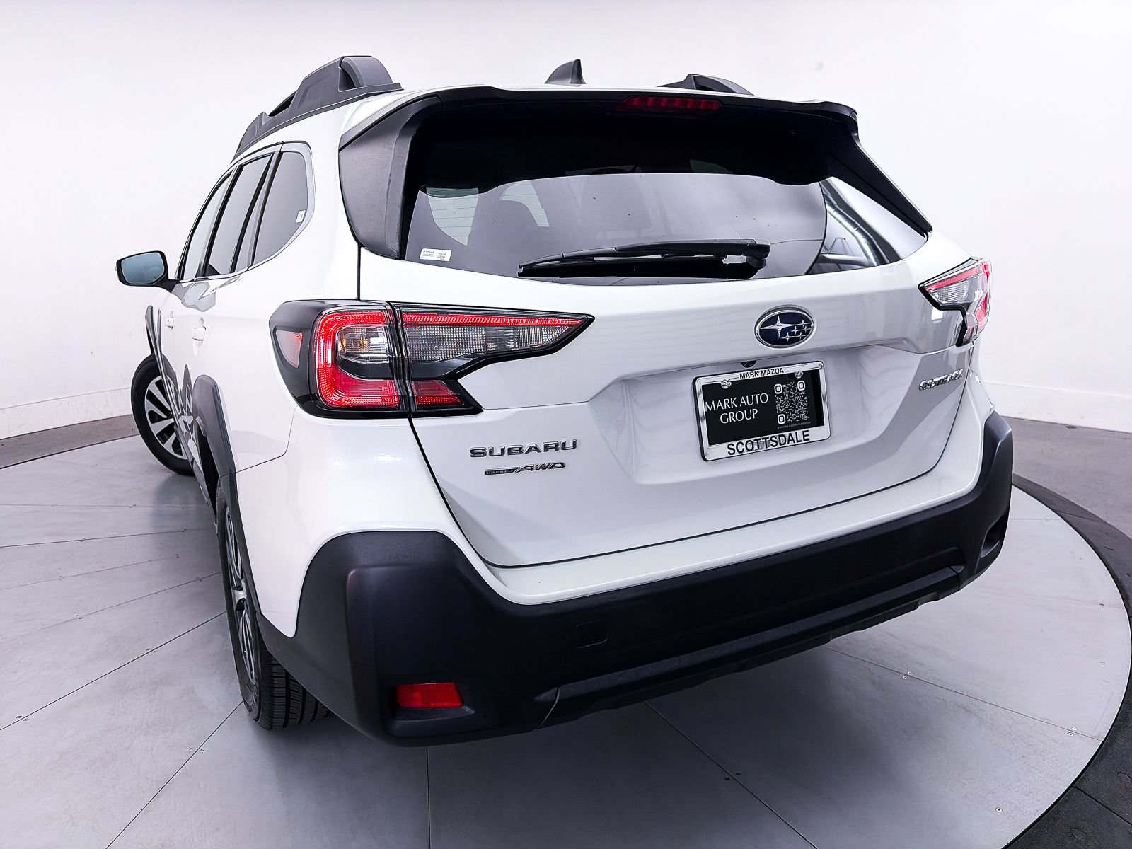 Used 2023 Subaru Outback Premium AWD/4WD image 8