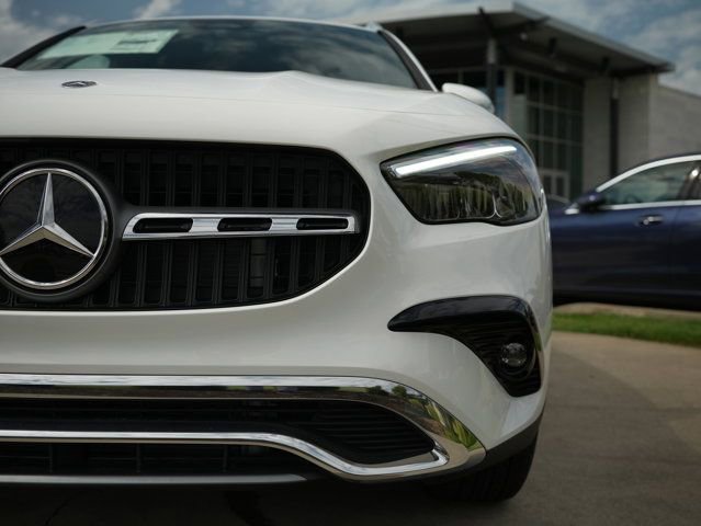 Certified 2026 Mercedes-Benz GLA 250 4MATIC image 12