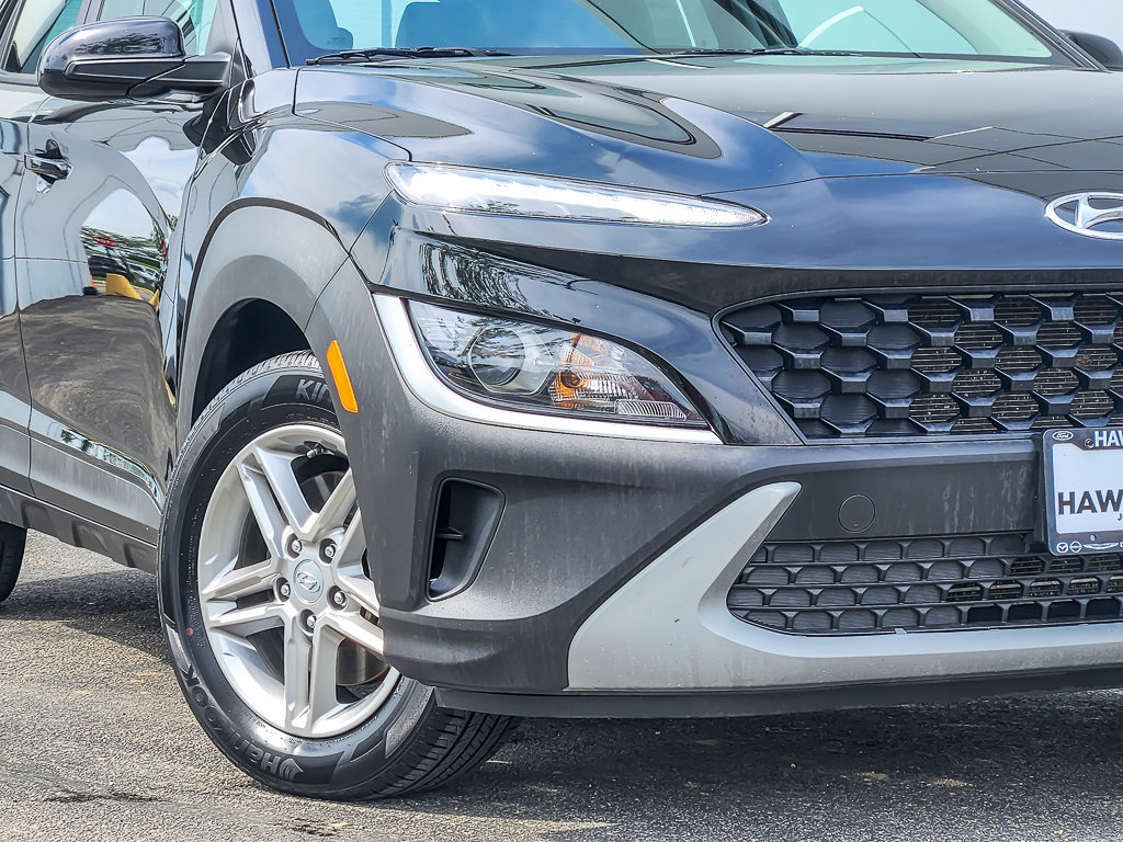 Used 2022 Hyundai Kona SE AWD/4WD image 3