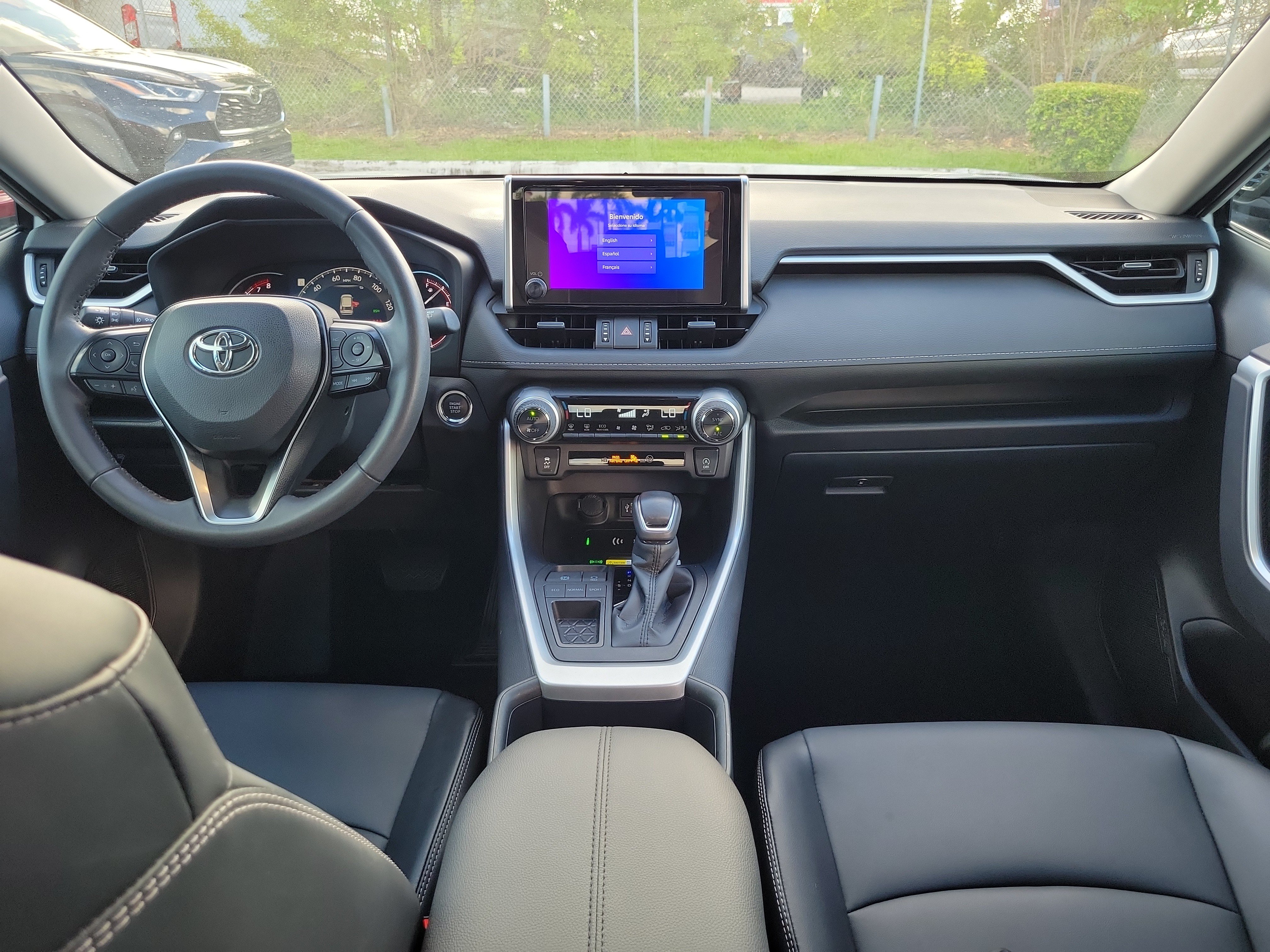 Used 2025 Toyota RAV4 XLE Premium FWD image 16