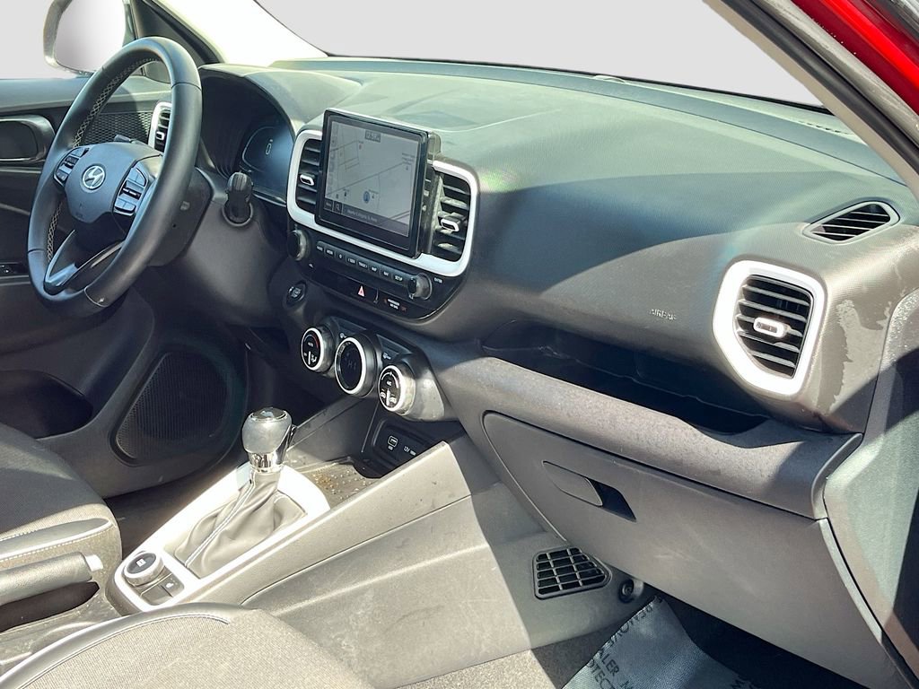 Used 2023 Hyundai Venue Limited w/ Cargo Package image 29