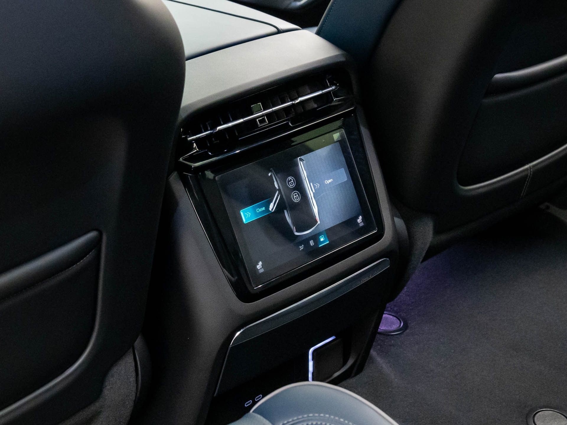 New 2025 Cadillac Escalade IQ Sport 2 w/ LPO, ONYX Package image 19