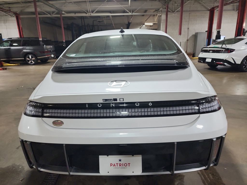 New 2025 Hyundai Ioniq 6 Limited image 5