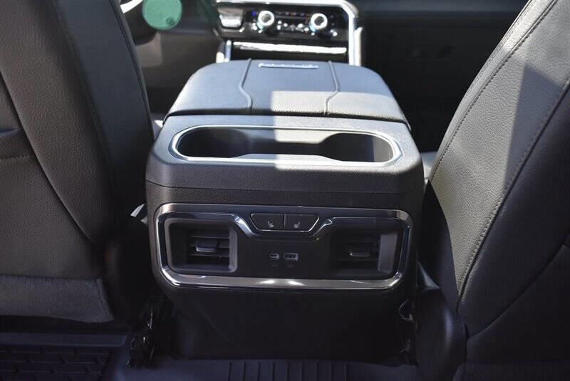 Used 2024 GMC Sierra 3500 Denali w/ Denali Reserve Package image 24