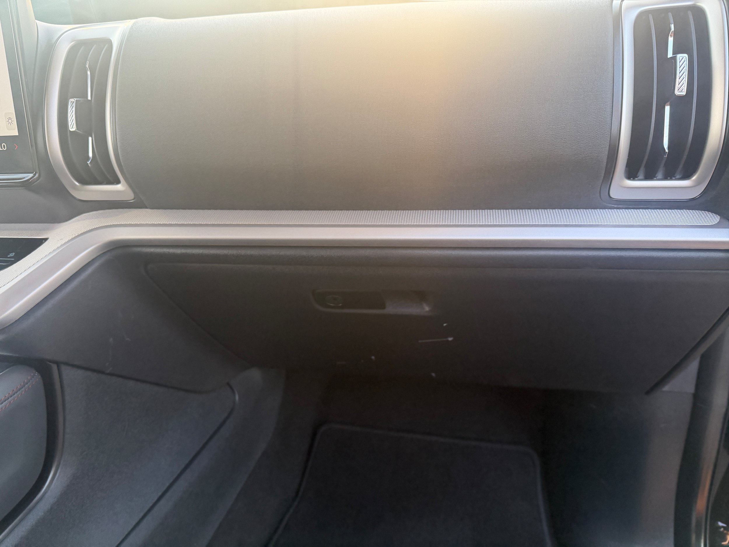 Certified 2025 Ford Expedition Active AWD/4WD image 21