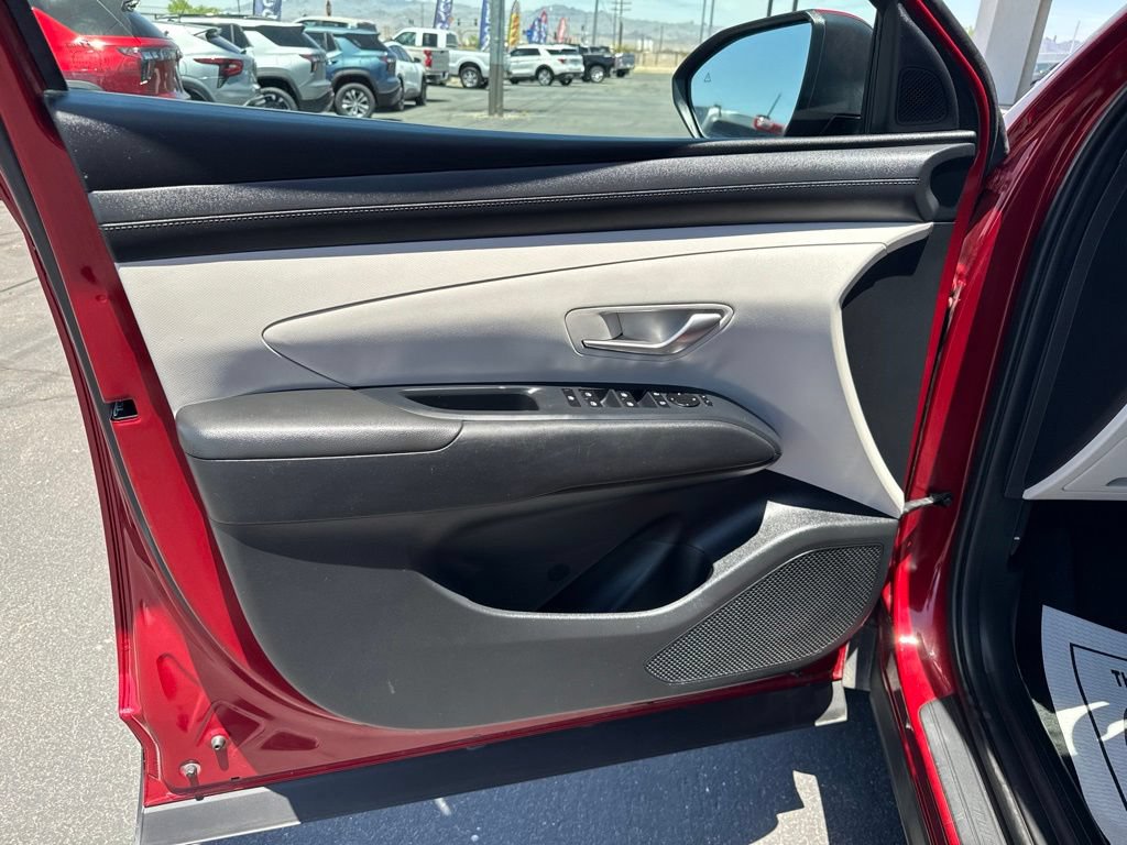 Used 2025 Hyundai Tucson SEL FWD image 14