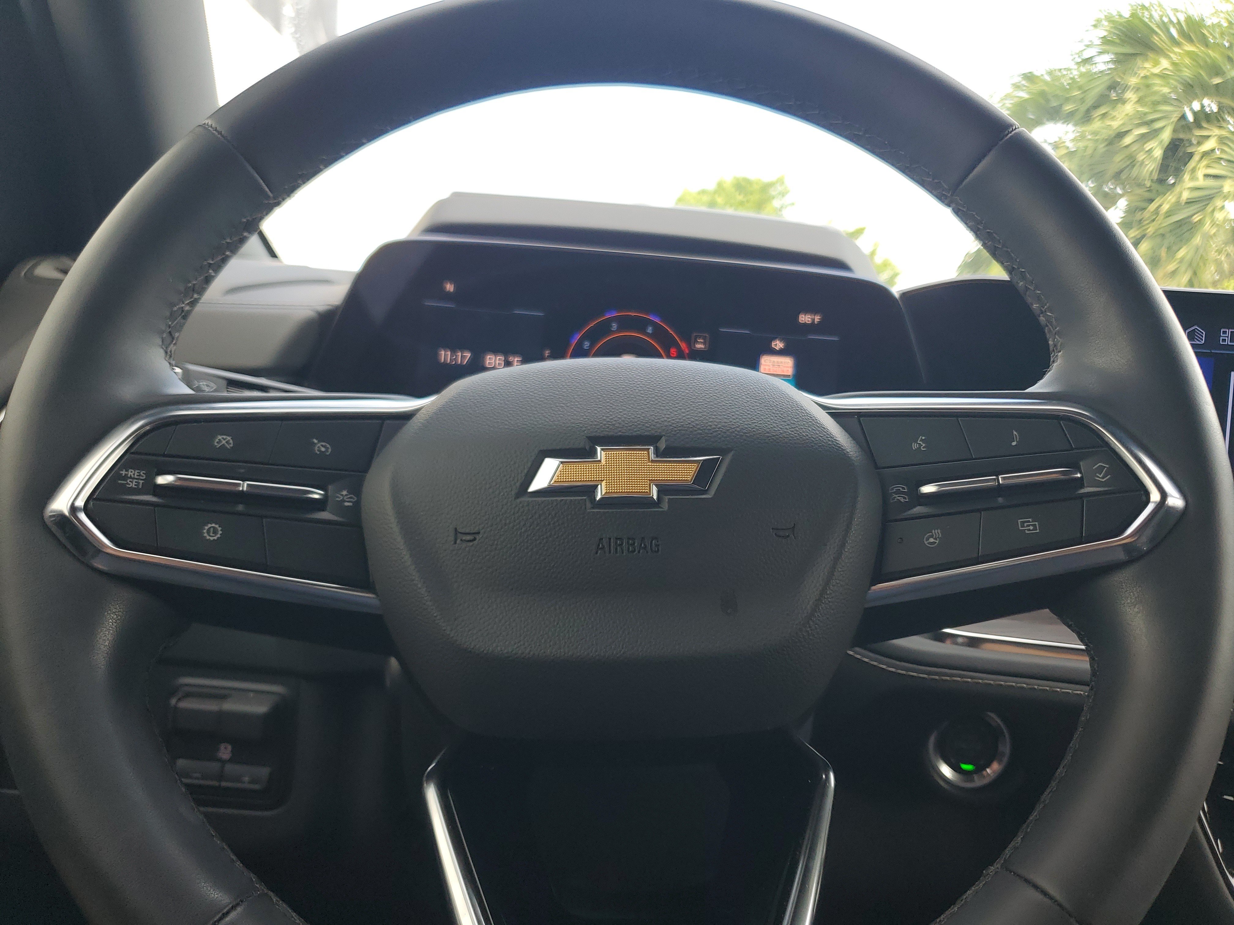 Used 2025 Chevrolet Tahoe Premier AWD/4WD image 10