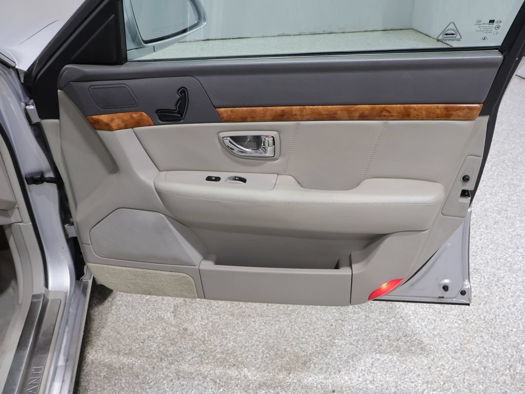 Used 2006 Kia Amanti FWD image 24