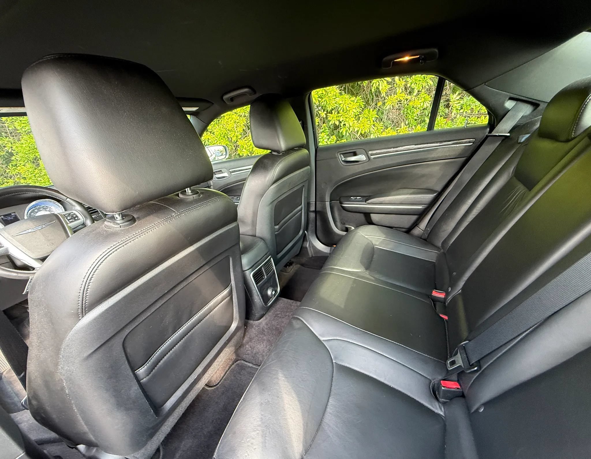 Used 2011 Chrysler 300 Limited RWD image 40