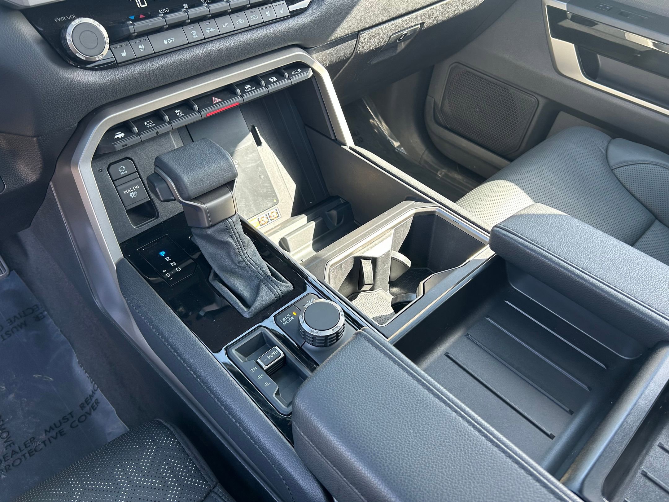 Used 2025 Toyota Tundra Limited image 19